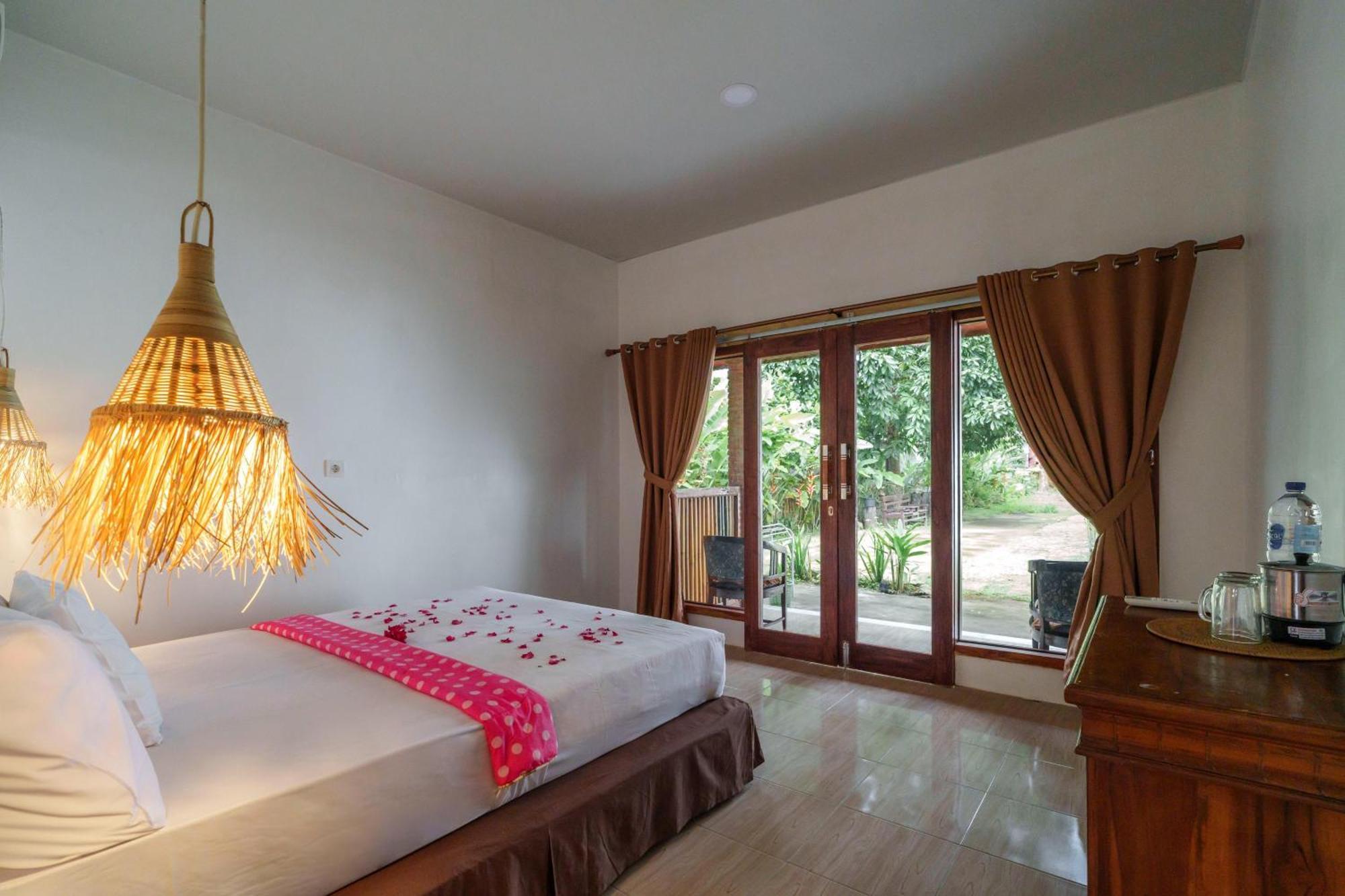Anjani Larva Cottage - Homestay And Eatery Сенару Екстер'єр фото